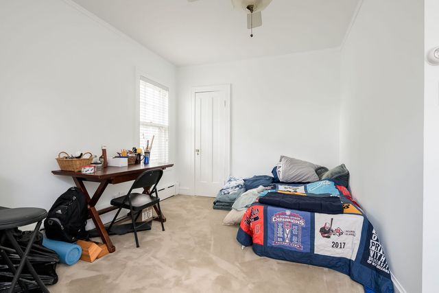 1122 N Ridgeland Avenue, Oak Park, IL 60302