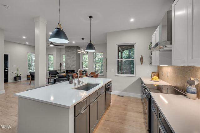 3100 Mel Oaks Trail, Chapel Hill, NC 27516