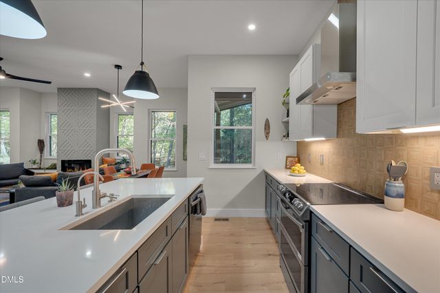 3100 Mel Oaks Trail, Chapel Hill, NC 27516