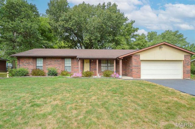 7 Lakeview, Freeburg, IL 62243