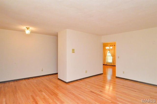 7 Lakeview, Freeburg, IL 62243