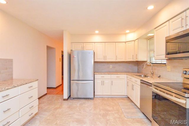 7 Lakeview, Freeburg, IL 62243