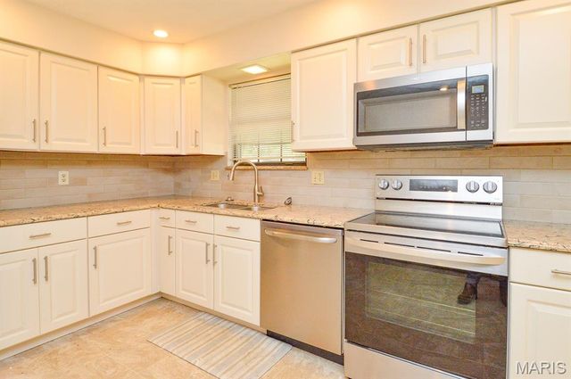 7 Lakeview, Freeburg, IL 62243