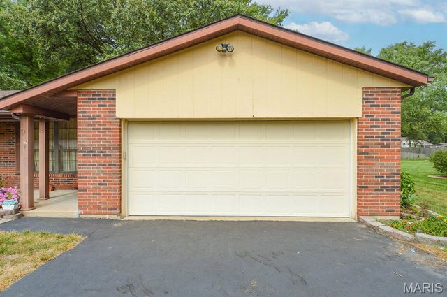 7 Lakeview, Freeburg, IL 62243