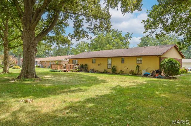 7 Lakeview, Freeburg, IL 62243