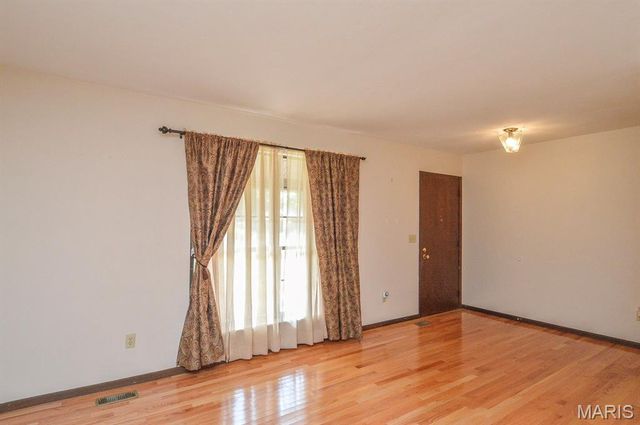 7 Lakeview, Freeburg, IL 62243