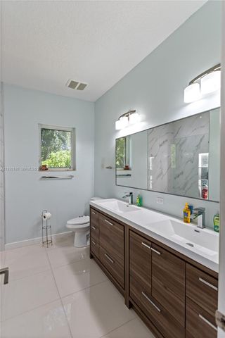 228 SW 4th St, Dania Beach, FL 33004