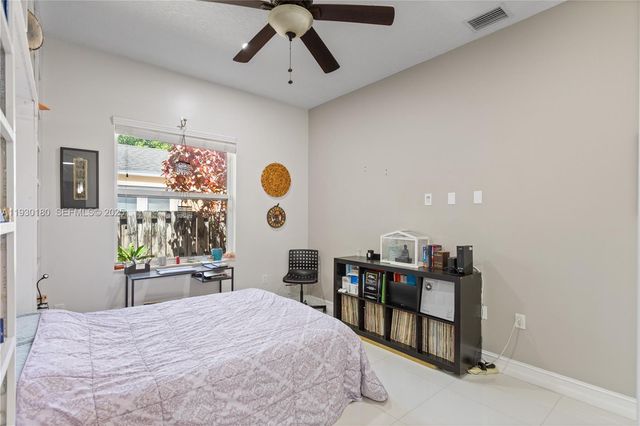 228 SW 4th St, Dania Beach, FL 33004