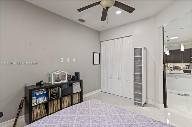 228 SW 4th St, Dania Beach, FL 33004