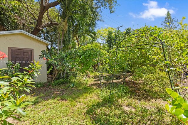 228 SW 4th St, Dania Beach, FL 33004