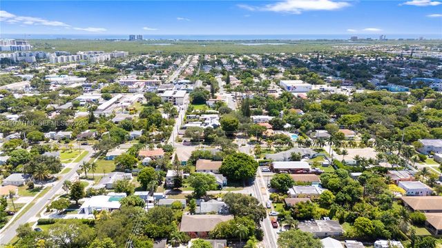 228 SW 4th St, Dania Beach, FL 33004