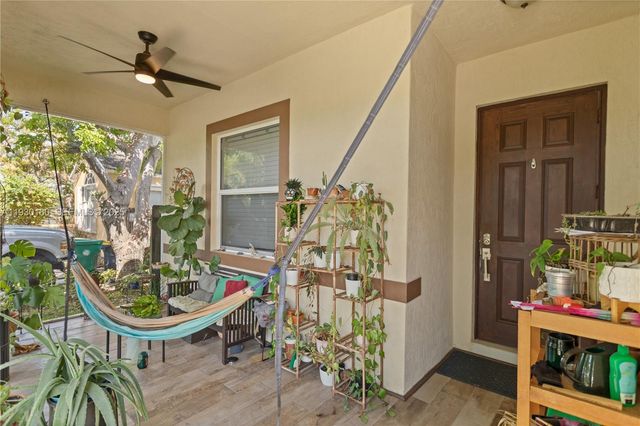 228 SW 4th St, Dania Beach, FL 33004