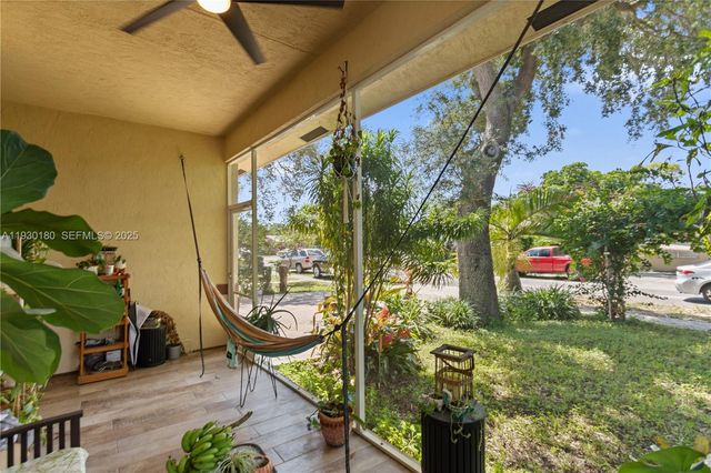 228 SW 4th St, Dania Beach, FL 33004