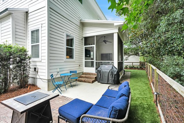 6027 Pine Laurel Drive, Wilmington, NC 28409