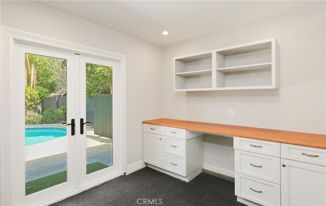 933 W Riviera Dr., Santa Ana, CA 92705
