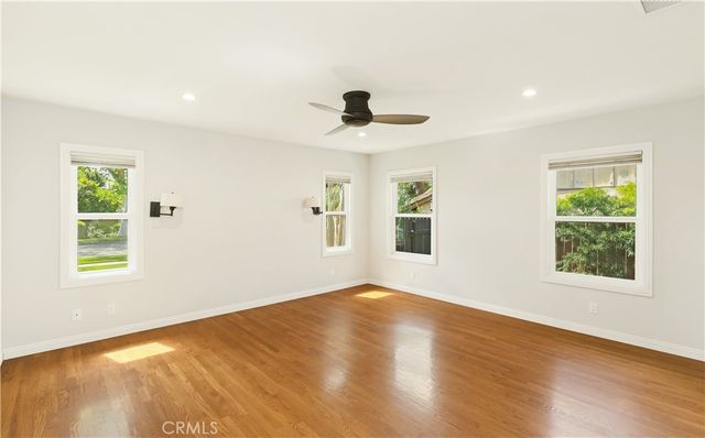 933 W Riviera Dr., Santa Ana, CA 92705