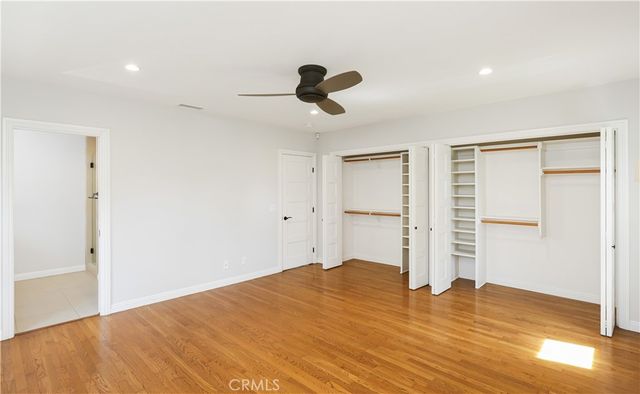 933 W Riviera Dr., Santa Ana, CA 92705