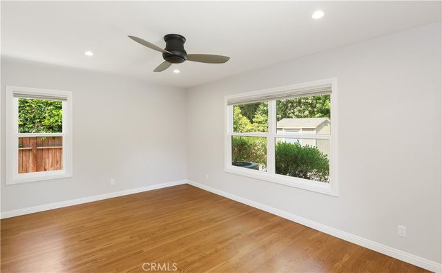 933 W Riviera Dr., Santa Ana, CA 92705