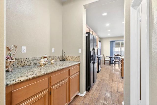 741 Amor, San Jacinto, CA 92582