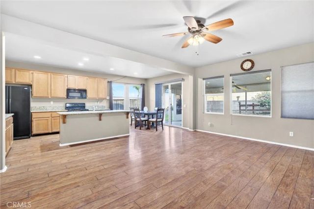 741 Amor, San Jacinto, CA 92582