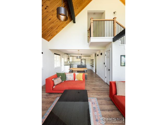 93 Pine Needle Rd, Boulder, CO 80304