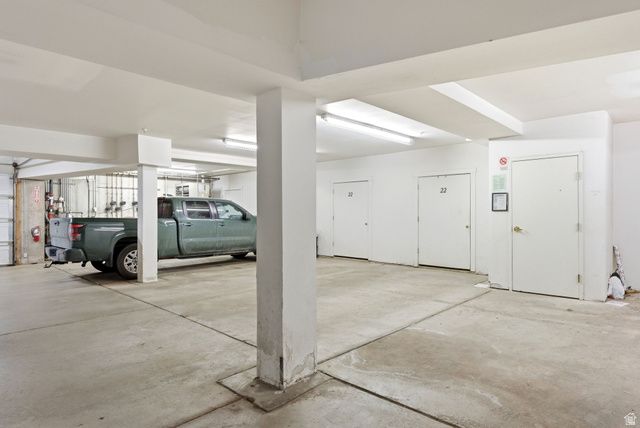 8231 MEADOWVIEW CT #K12, Snyderville, UT 84098