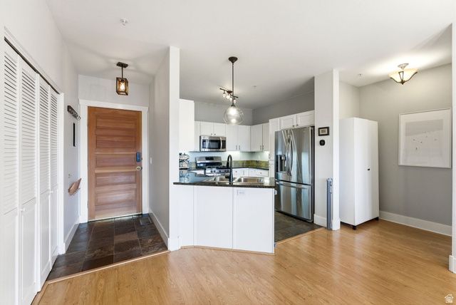 8231 MEADOWVIEW CT #K12, Snyderville, UT 84098