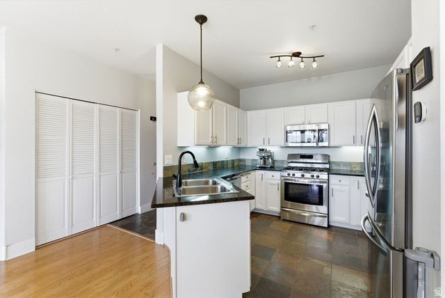 8231 MEADOWVIEW CT #K12, Snyderville, UT 84098