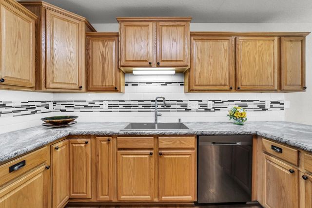 613 Annecy Park CIRCLE, Waterford, WI 53185