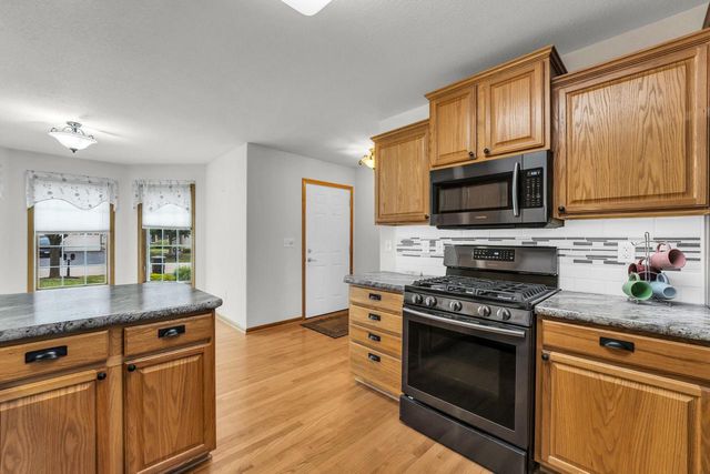 613 Annecy Park CIRCLE, Waterford, WI 53185
