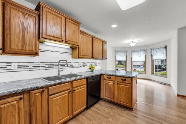 613 Annecy Park CIRCLE, Waterford, WI 53185