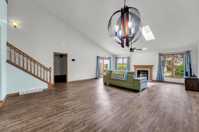 613 Annecy Park CIRCLE, Waterford, WI 53185