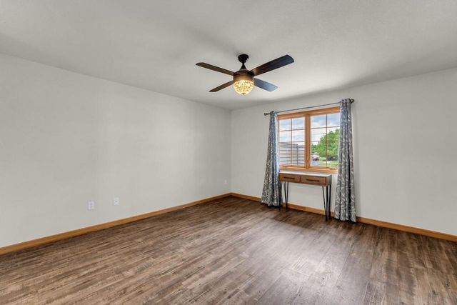613 Annecy Park CIRCLE, Waterford, WI 53185