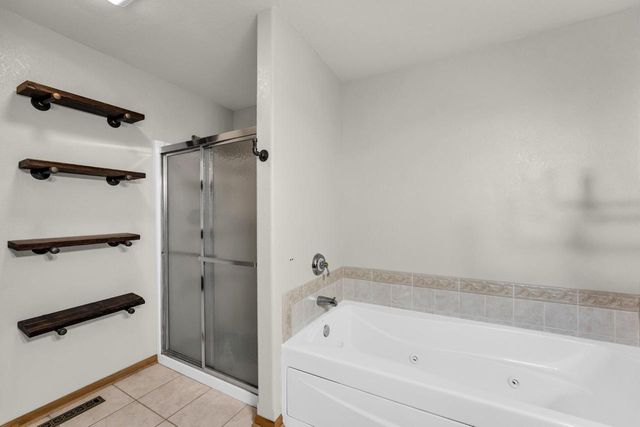 613 Annecy Park CIRCLE, Waterford, WI 53185