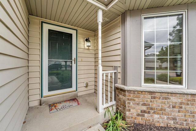 613 Annecy Park CIRCLE, Waterford, WI 53185
