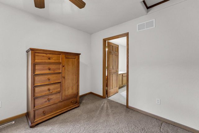 613 Annecy Park CIRCLE, Waterford, WI 53185