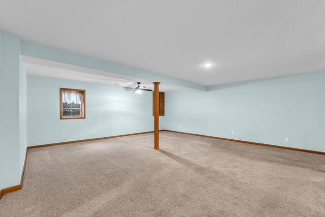 613 Annecy Park CIRCLE, Waterford, WI 53185