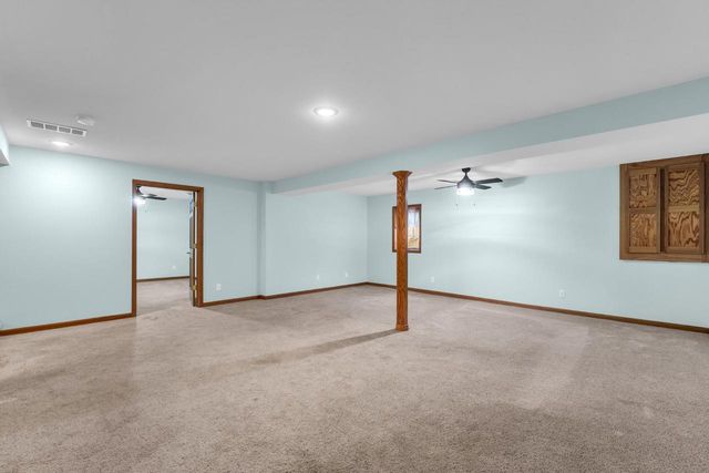 613 Annecy Park CIRCLE, Waterford, WI 53185