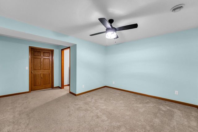 613 Annecy Park CIRCLE, Waterford, WI 53185