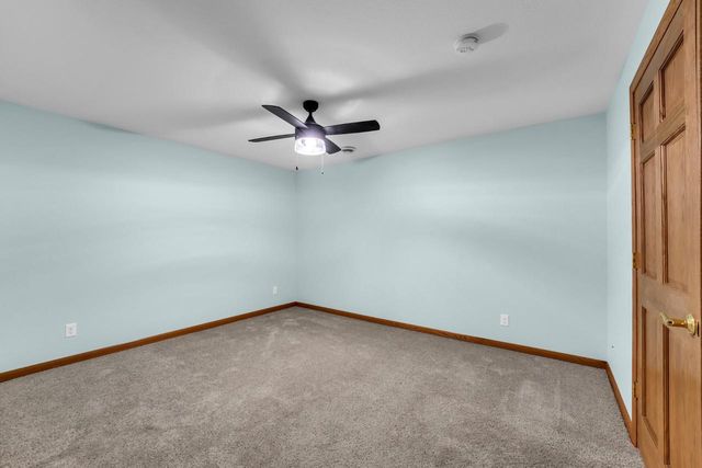 613 Annecy Park CIRCLE, Waterford, WI 53185
