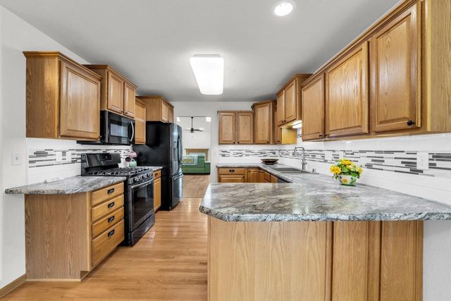 613 Annecy Park CIRCLE, Waterford, WI 53185