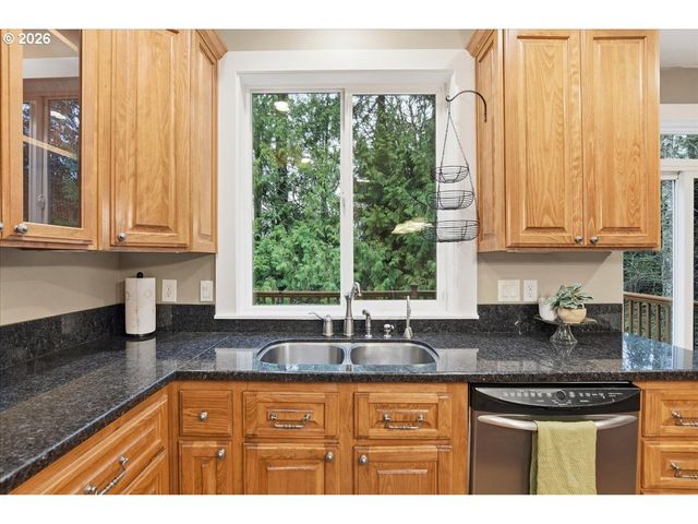 14525 Se DUKE St, Portland, OR 97236