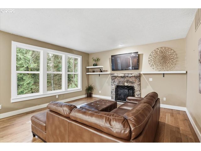 14525 Se DUKE St, Portland, OR 97236