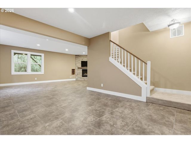 14525 Se DUKE St, Portland, OR 97236