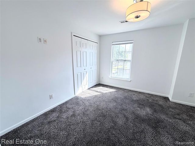7211 Addington Drive, Walled Lake, MI 48390