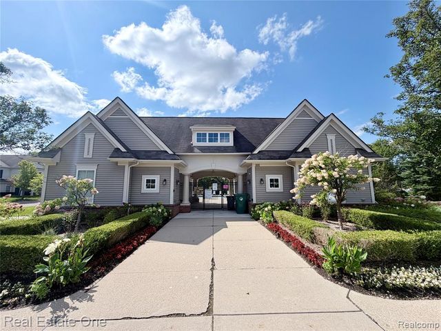 7211 Addington Drive, Walled Lake, MI 48390