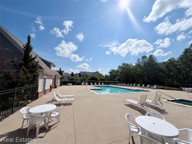7211 Addington Drive, Walled Lake, MI 48390