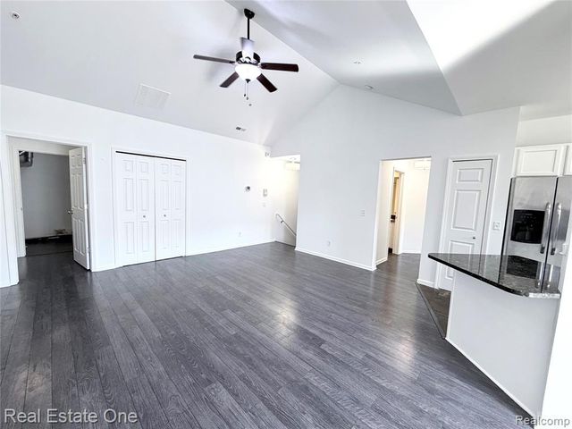 7211 Addington Drive, Walled Lake, MI 48390