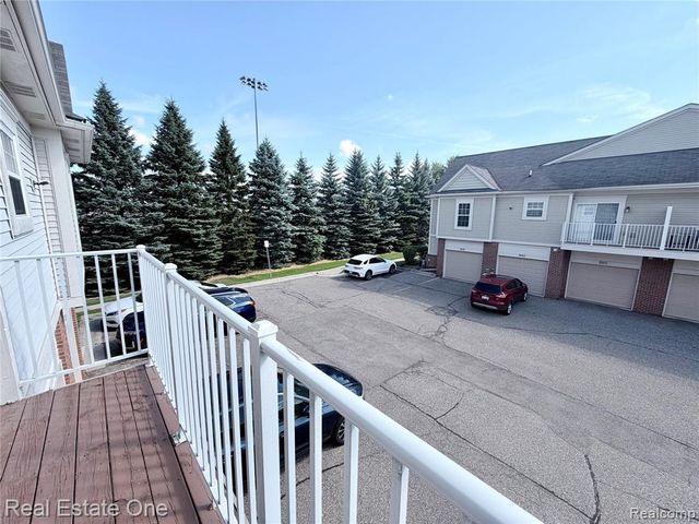 7211 Addington Drive, Walled Lake, MI 48390