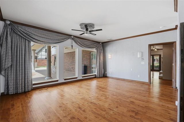 8204 Brownsville Lane, Bethany, OK 73008